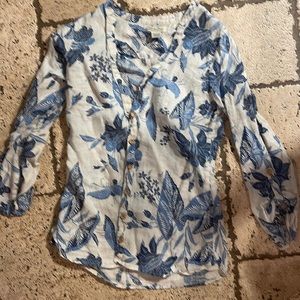 Lovely lucky Brand blouse